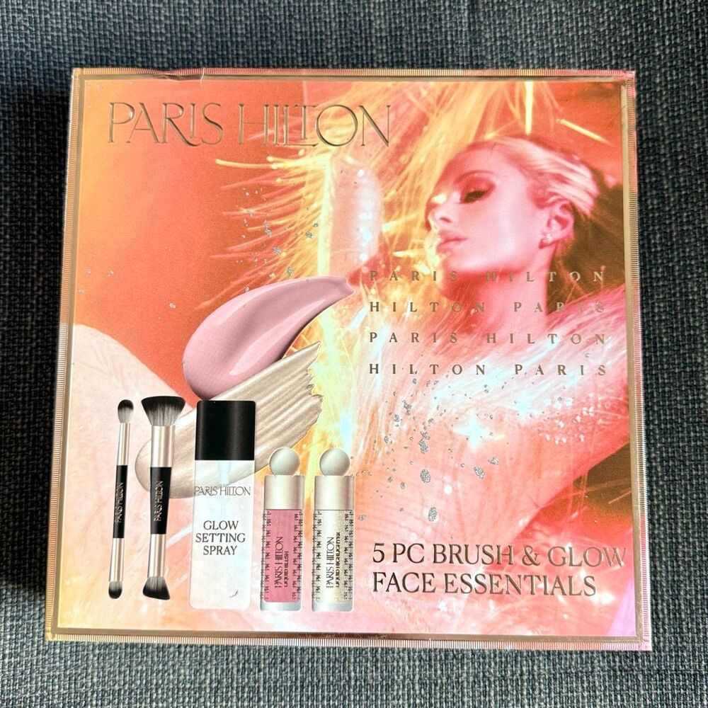 Paris Hilton 5 PC Brush & Glow Face Essentials Make Up Gift Kit Set NIB